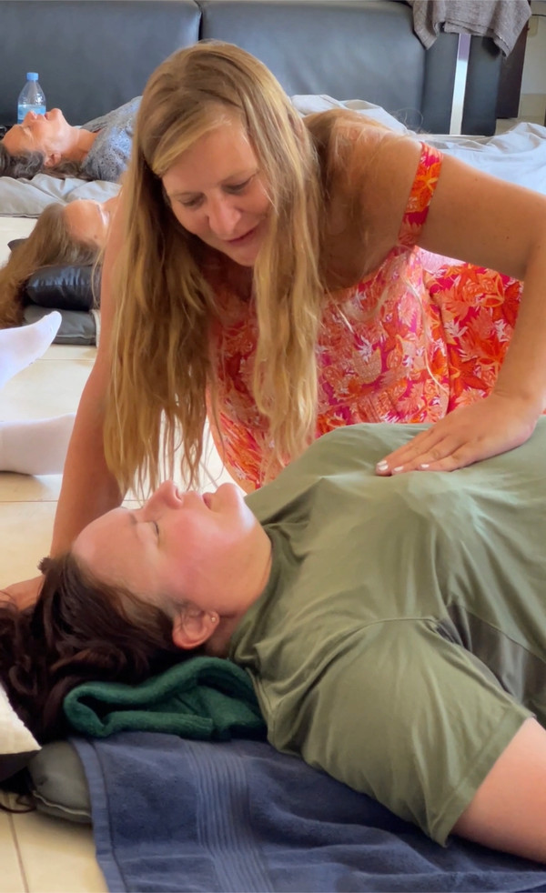 Séance de breathwork en retraite